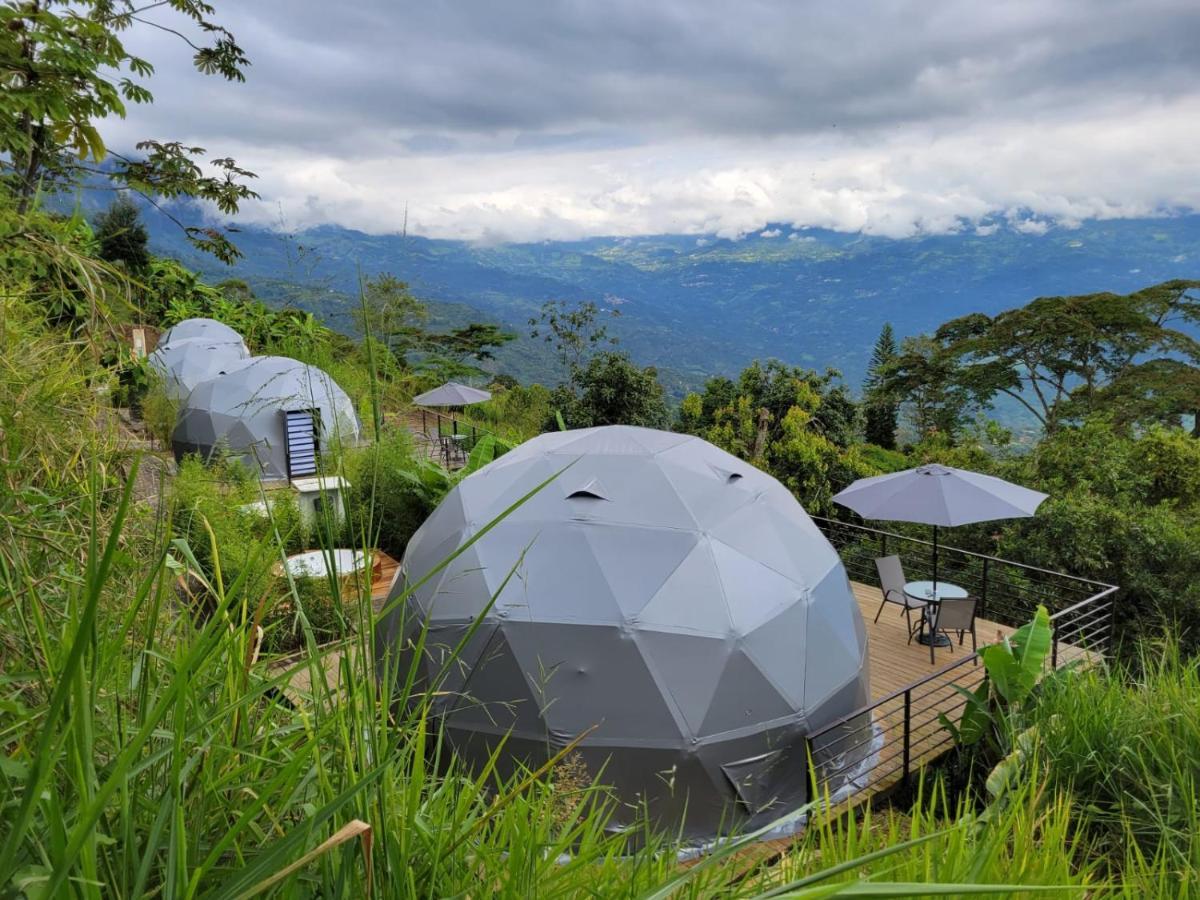 Hotel Solaris Glamping Exclusive à Tena Extérieur photo